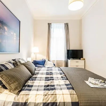 Appartement Perfectly Located, Renewed And Cozy *